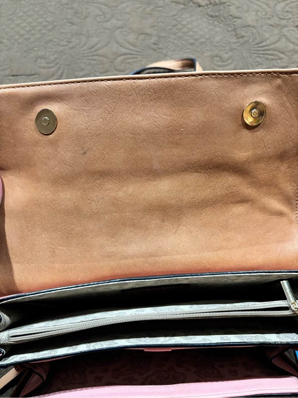 Simply Noelle compact crossbody